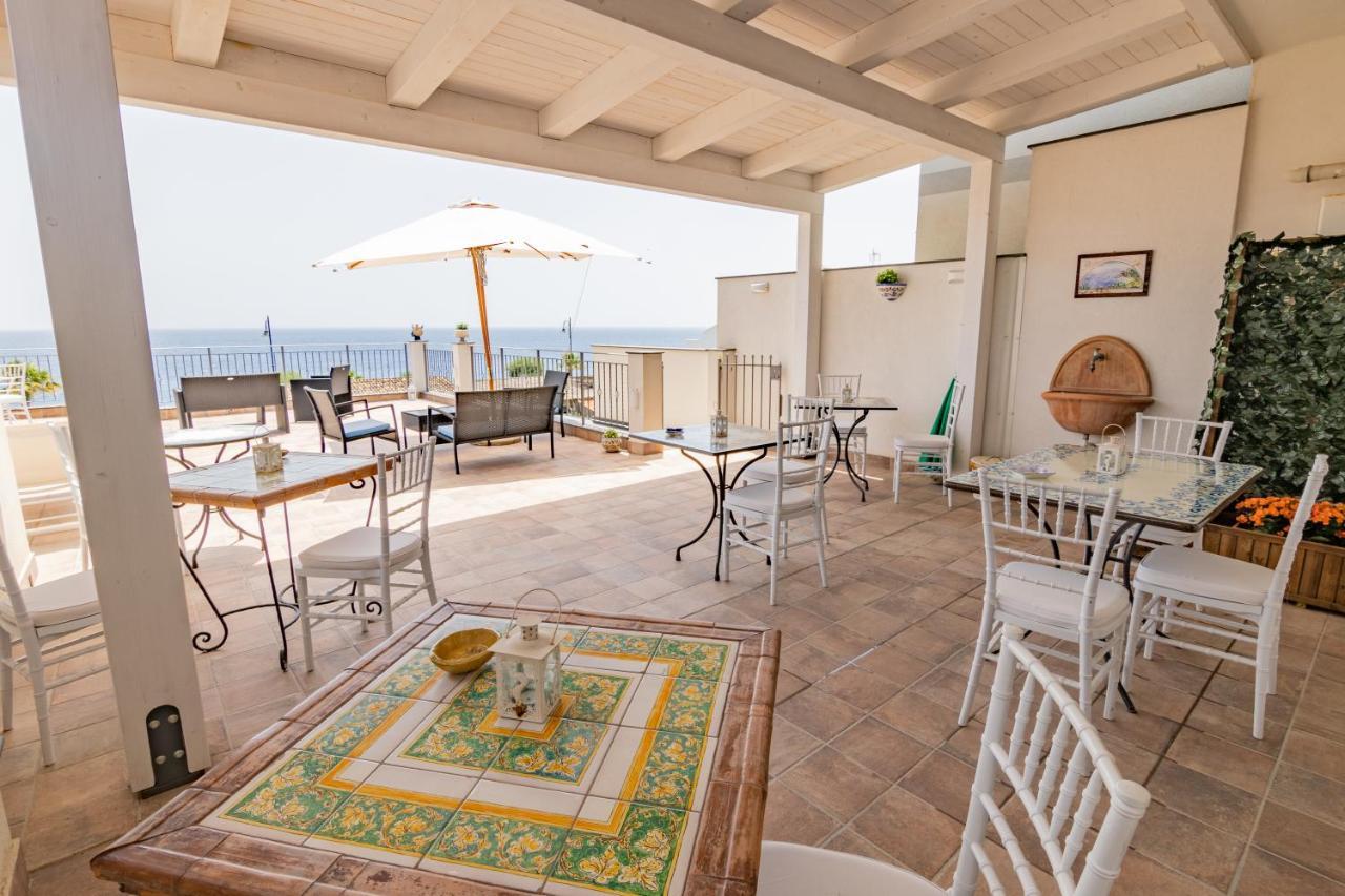 Ottocento Sul Mare Bed & Breakfast Nizza di Sicilia Exterior foto