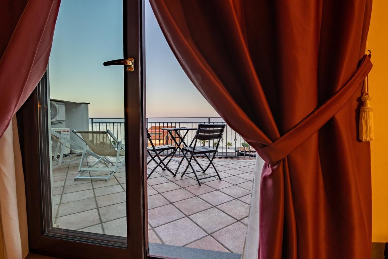 Ottocento Sul Mare Bed & Breakfast Nizza di Sicilia Exterior foto