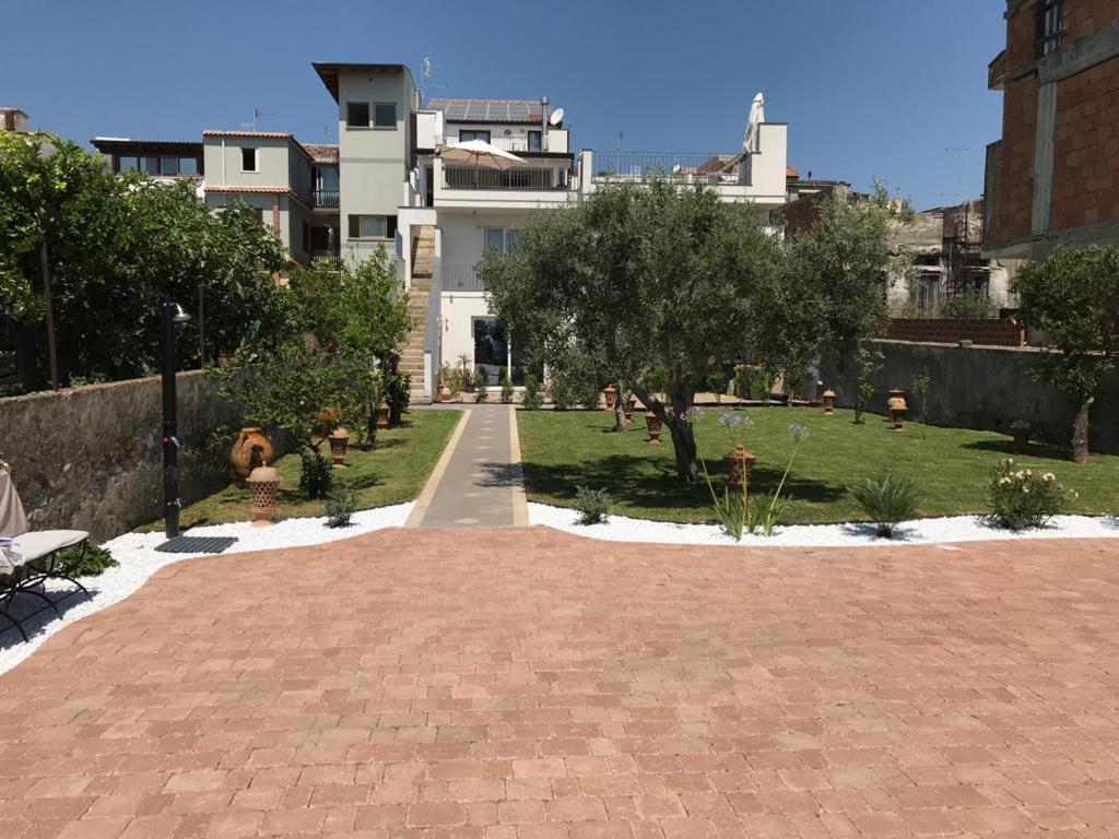 Ottocento Sul Mare Bed & Breakfast Nizza di Sicilia Exterior foto